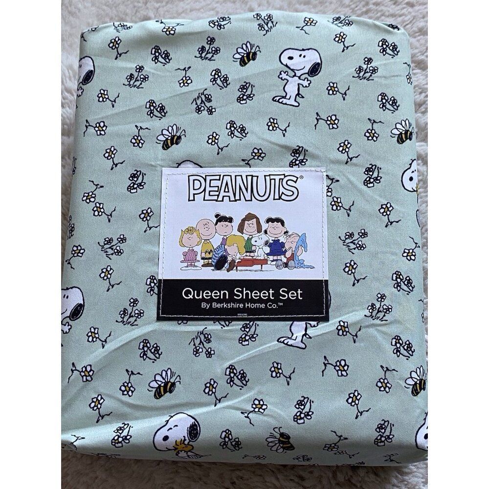 Peanuts Snoopy Spring‎ Bees Flowers Floral QUEEN Sz Sheet Set Soft Green NEW
